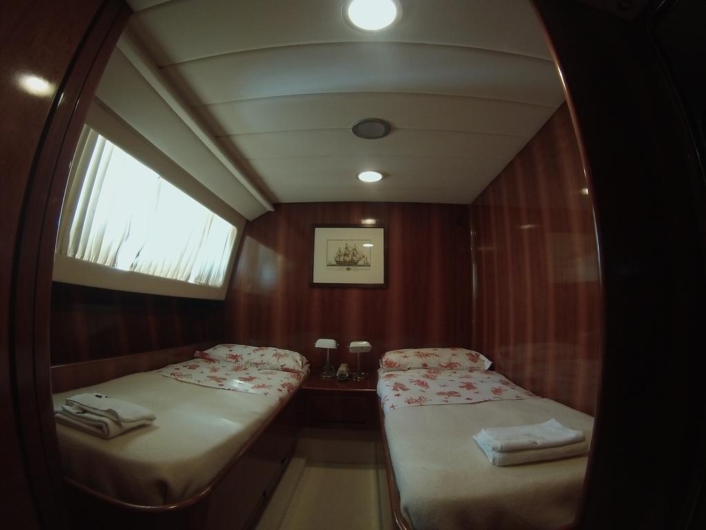 Riviera Boat Bateau-hôtel *